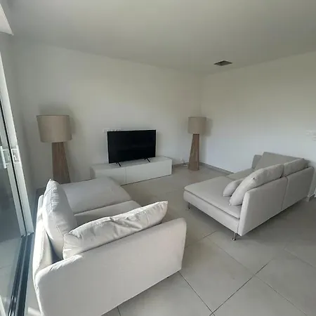 Clos D'alice 3 By Avecoeur Sainte-Maxime