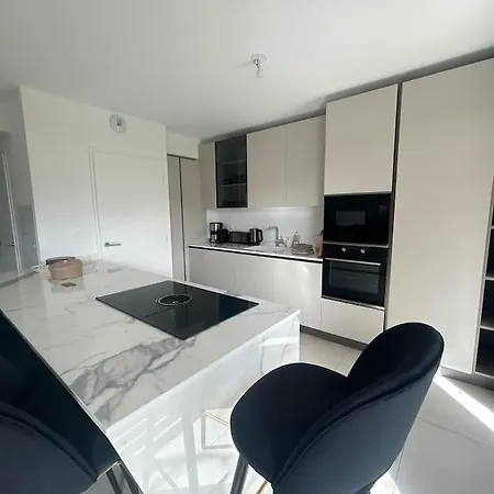 Clos D'alice 3 Apartment *
