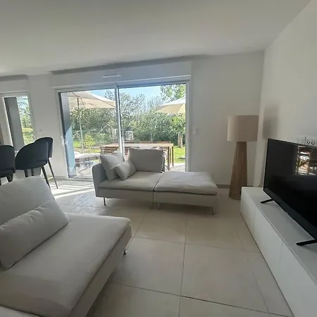 Clos D'alice 3 By Avecoeur Lägenhet