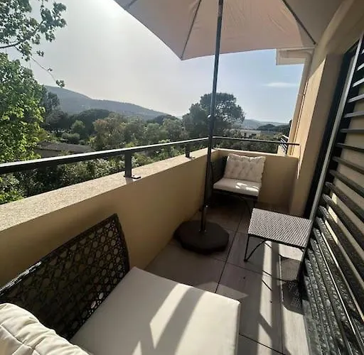 Clos D'alice 3 By Avecoeur Sainte-Maxime